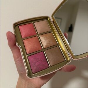 HOURGLASS Cosmetics Ambiant Lighting Edit Unlocked Deer palette